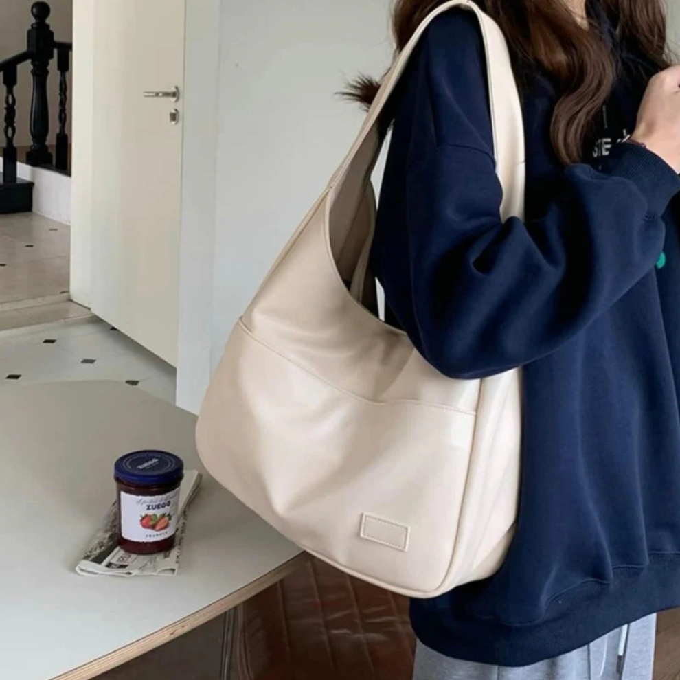 Minimalistische Schultertasche