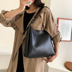 Hochwertige Handtasche für Frauen Große Kapazität Schultertasche Einfarbig Breiter Riemen Weiches PU-Leder