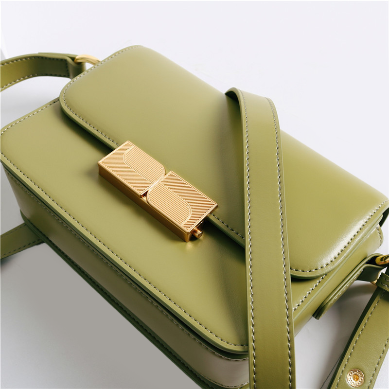 Lynden Classic Crossbody Bag