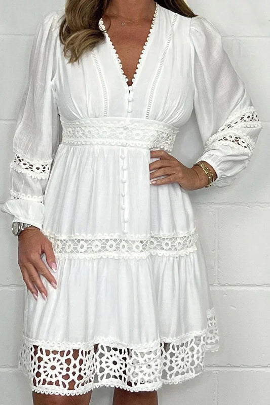 Robe en dentelle de coton avec col en V