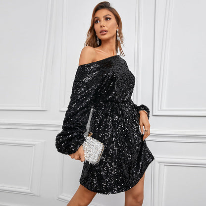 robe de soirée à paillettes à manches longues et col rond