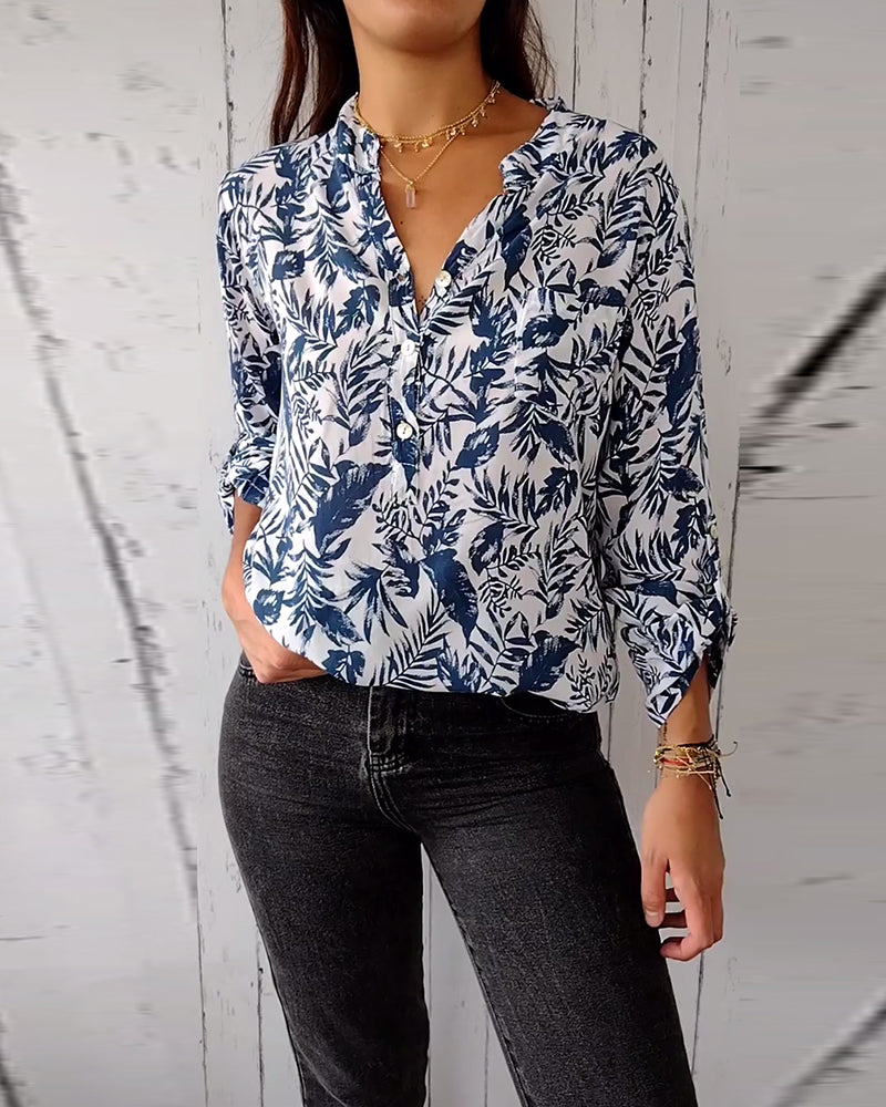 Crêpes | Blouse avec fermeture boutonnée et manches trois-quarts