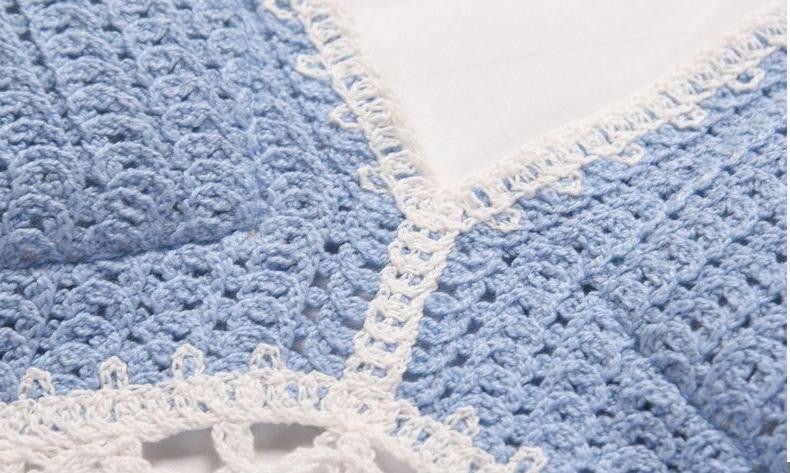 Haut de soutien-gorge en forme de cœur au crochet