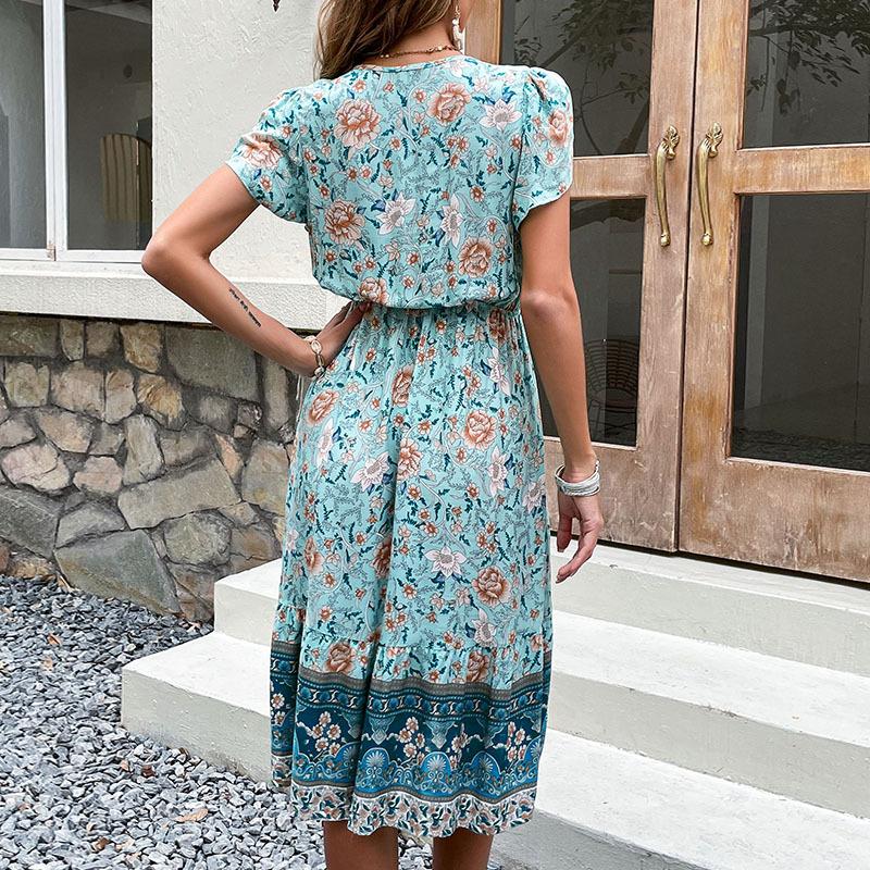 Robe à manches courtes et décolleté en V avec imprimé vintage