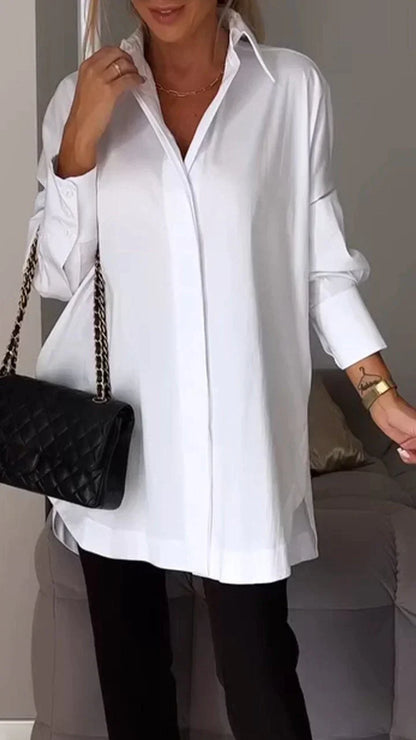 Chemise avec ouverture blanche au revers