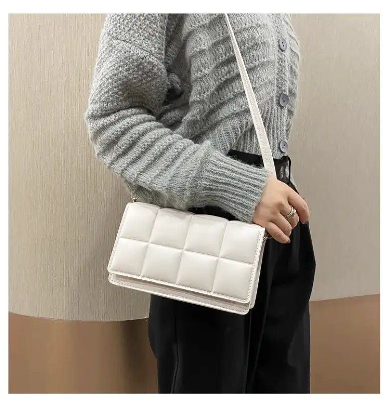 Gepolsterte Schulterhandtasche