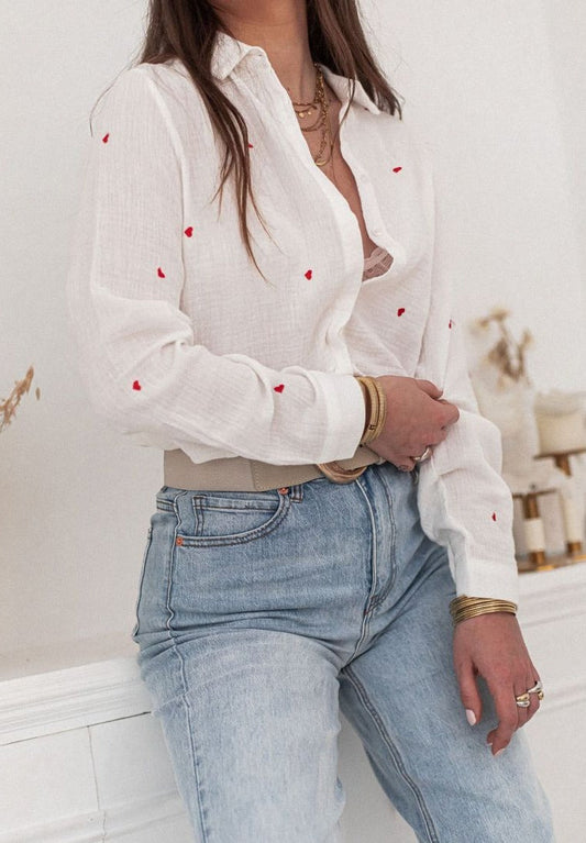 Blouse tendance avec petits cœurs