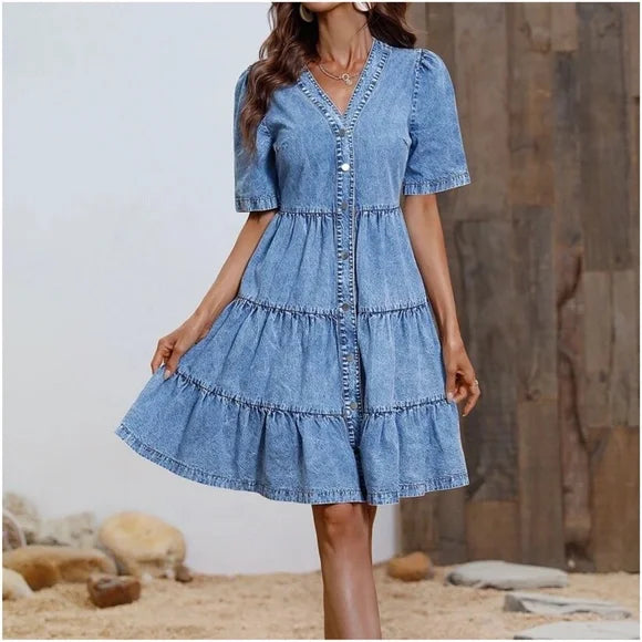 Mini-robe en chambray à volants et boutonnée en denim