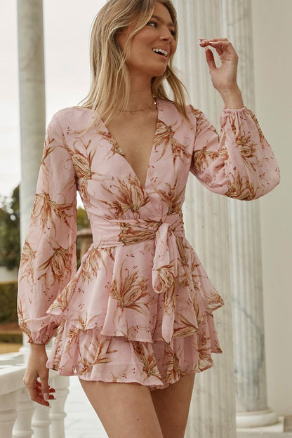 robe Lotte avec décolleté en V et ceinture de Paerl