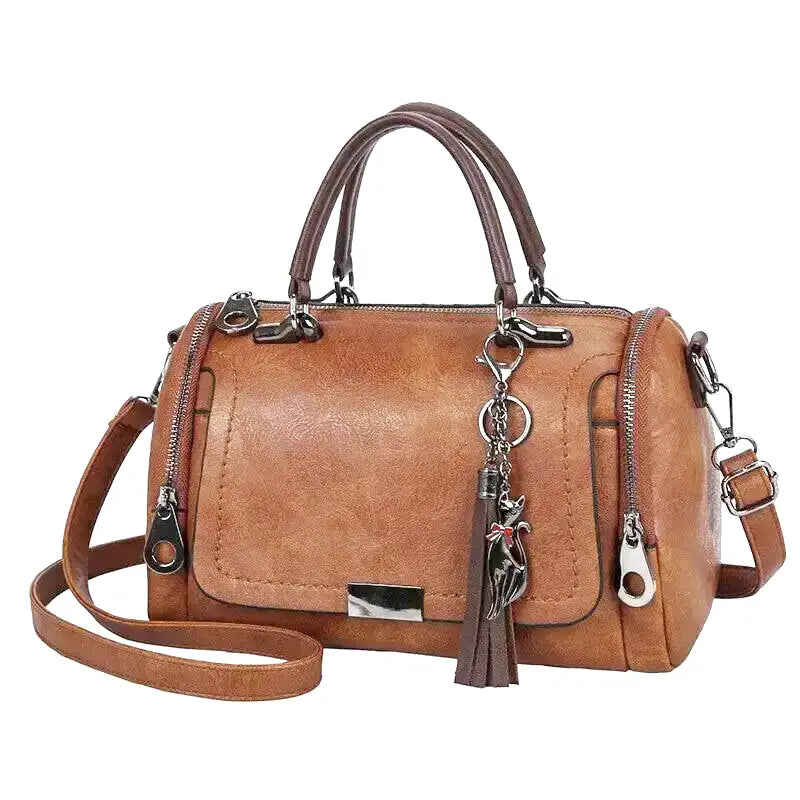Geräumige Handtasche aus weichem Leder mit Tragriemen und Reißverschlussverschluss