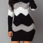 Robe Pull à Motif Chevron à Col Montant et Manches Longues