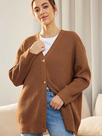 Lichte cardigan met V-hals en knoopjes