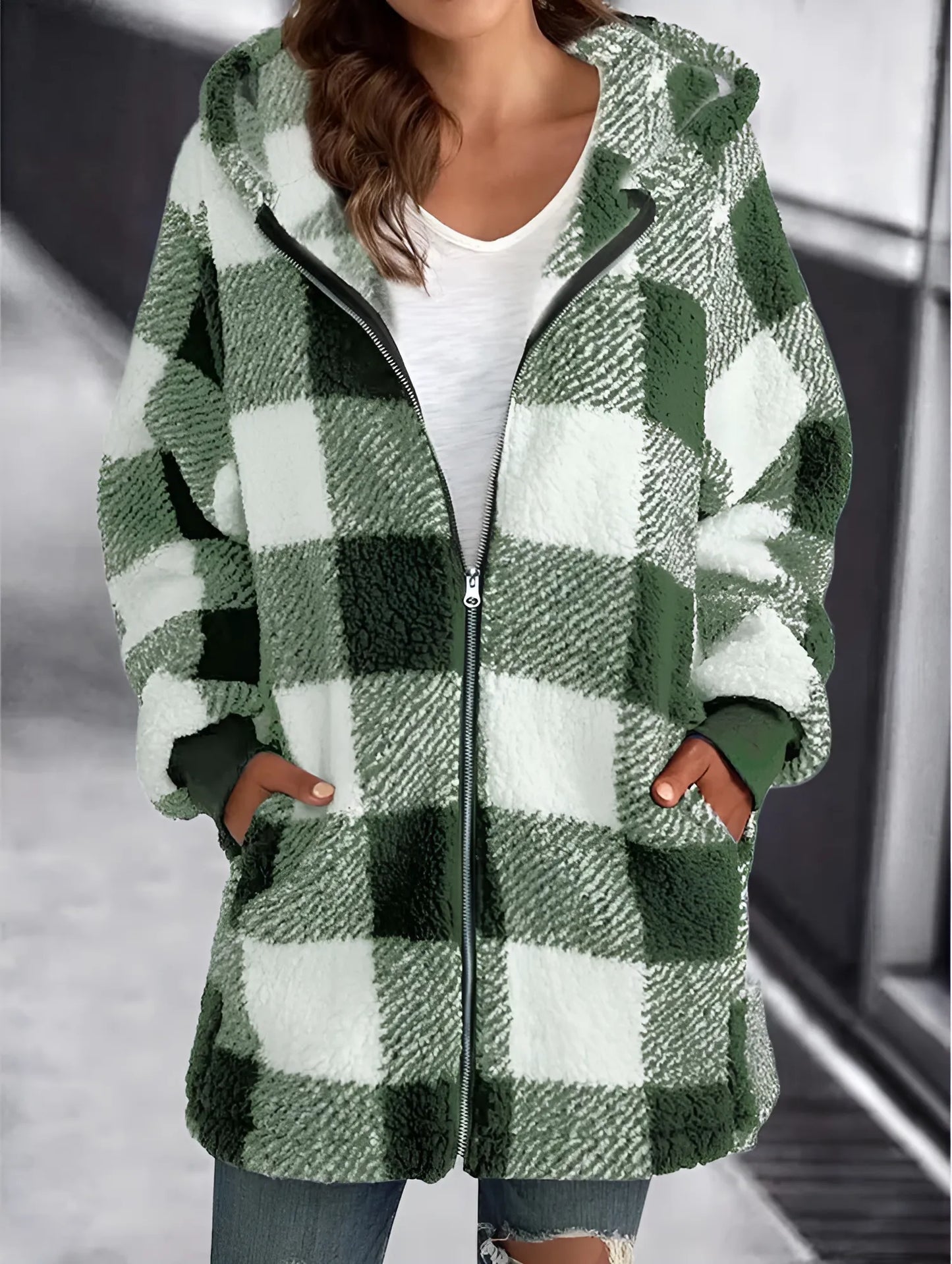 SOLÈNE - CONFORTABLE VESTE D'HIVER À CARREAUX AVEC CAPUCHE