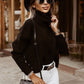 Elegante trendy trui met hoge kraag